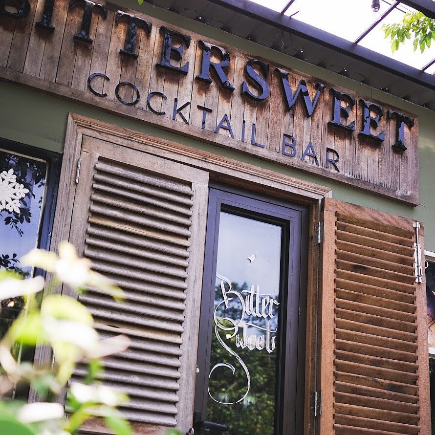 Kinh nghiệm du lịch Bãi Ông Lang - Bittersweet Cocktail Bar