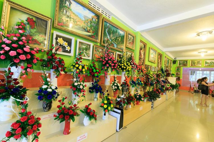 Showroom art flower Dalat
