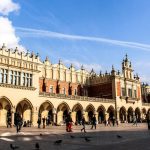 Hành trình 12 ngày khám phá Đông Âu - Cloth Hall - Krakow