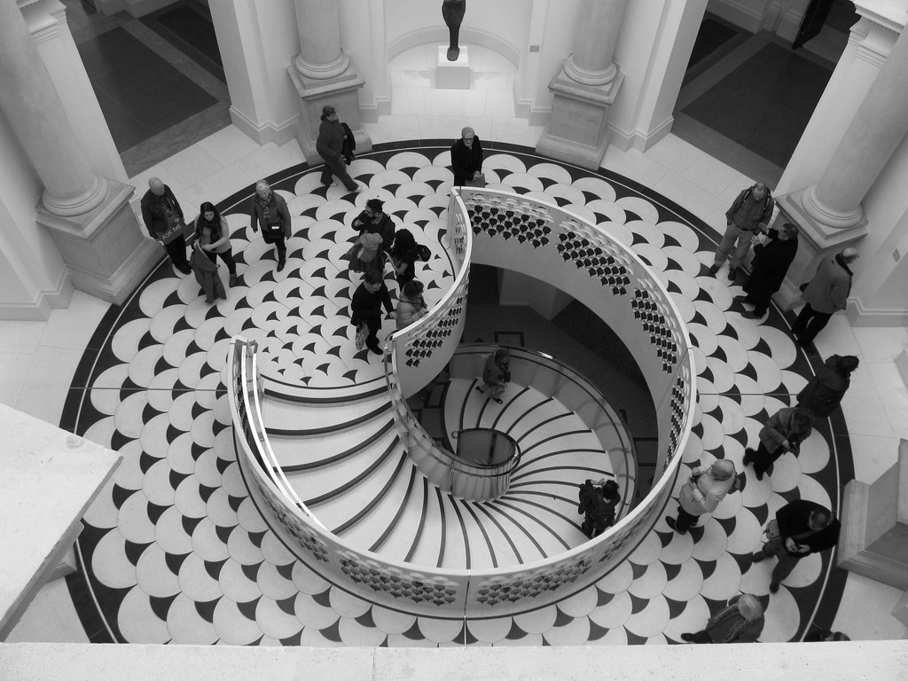 8 góc chụp độc đáo ở London dành cho người mê nhiếp ảnh - Cầu thang trung tâm ở bảo tàng nghệ thuật Tate