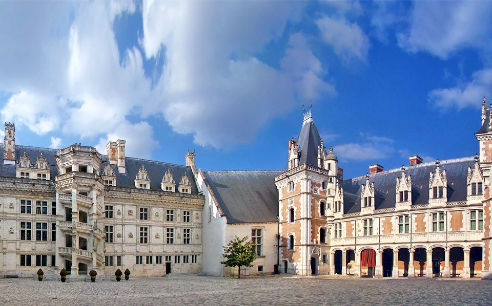 Du lịch Pháp - Lâu đài Blois