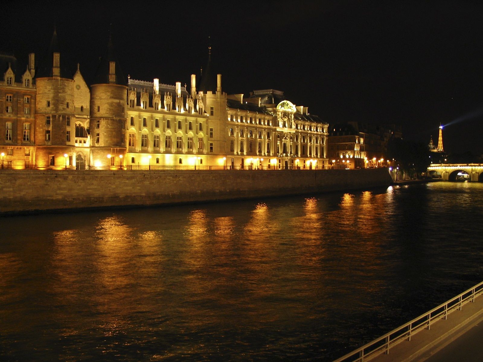 Địa điểm du lịch Paris - Sông Seine