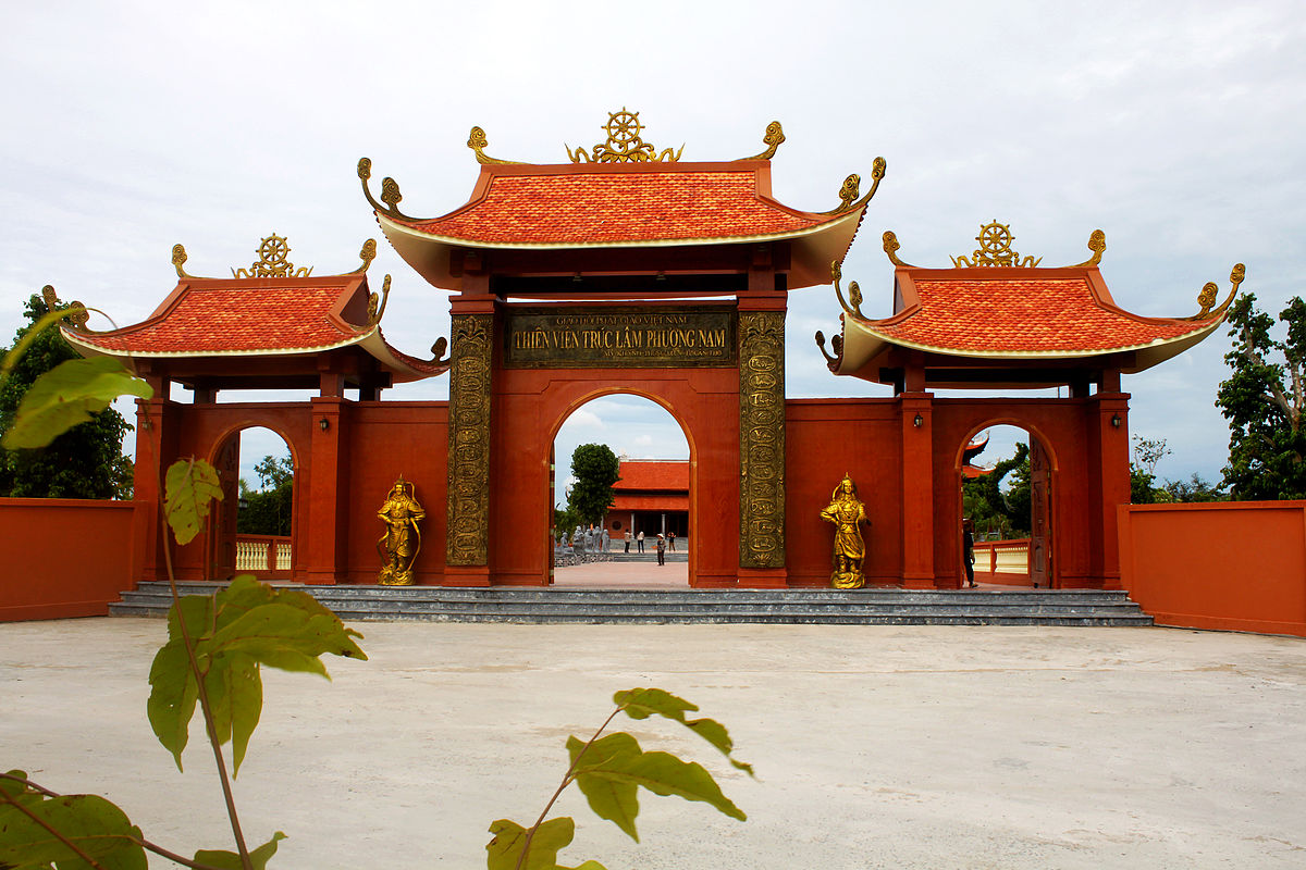Kinh nghiệm du lịch Cần Thơ - Thiền viện Trúc Lâm Phương Nam