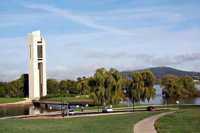 Canberra - Thủ Đô Bụi Rậm Nổi Tiếng Của Úc