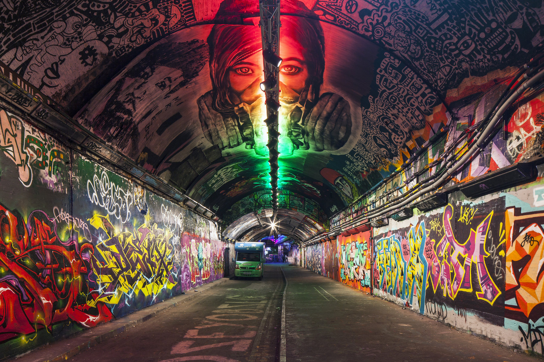 8 góc chụp độc đáo ở London dành cho người mê nhiếp ảnh - Đường hầm Leake