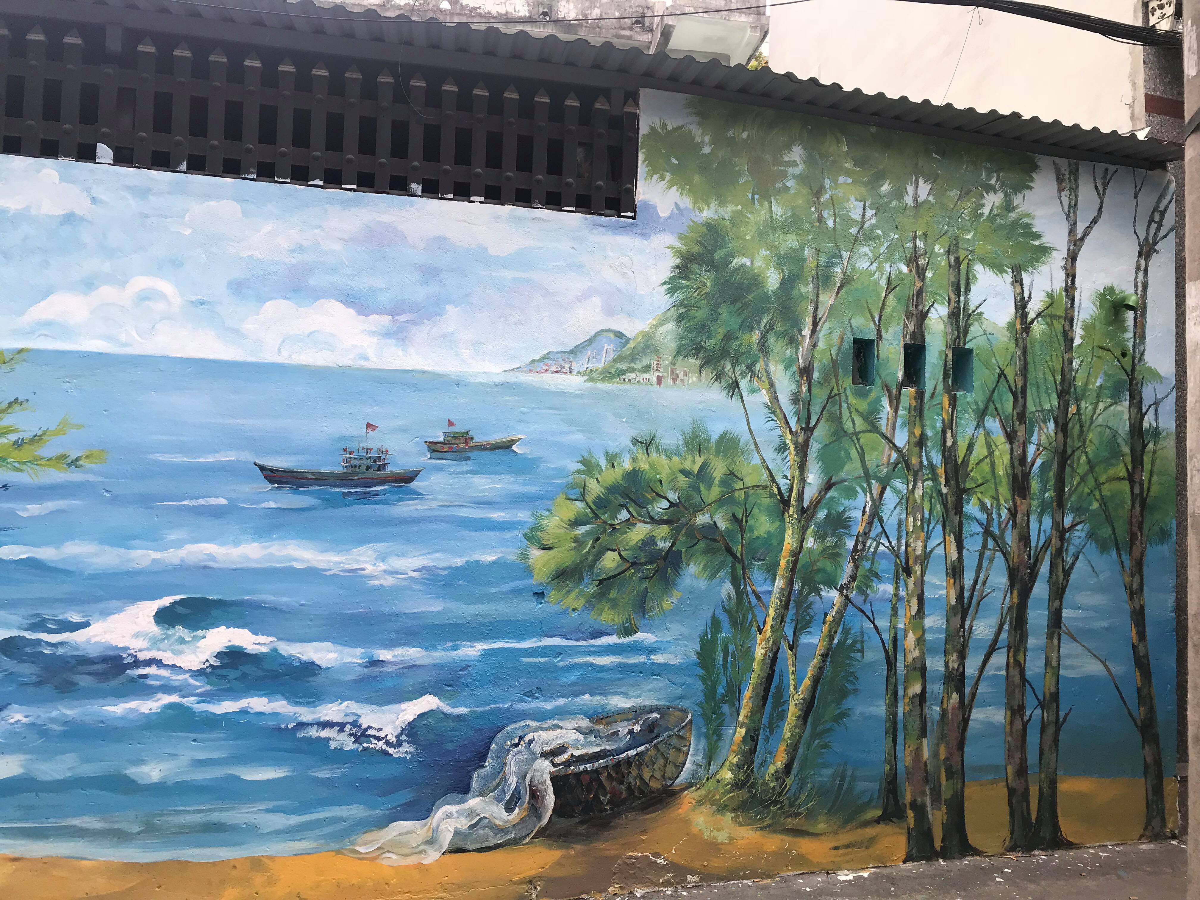 Check-in location in Da Nang - Beautiful painting