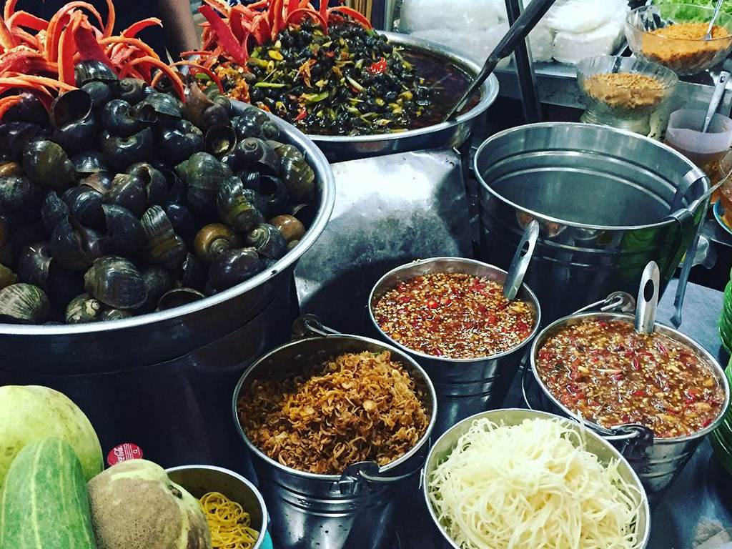 Khu chợ ăn vặt ở Đà Nẵng - Ẩm thực đa dạng tại chợ Cồn