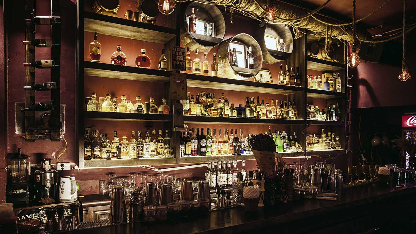 Nê Cocktailbar - Quán bar Hà Nội