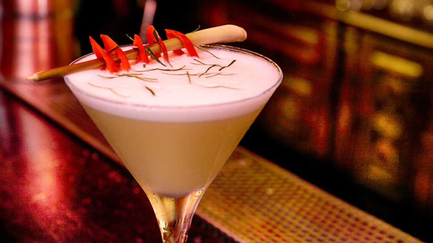 Nê Cocktailbar - Quán bar Hà Nội