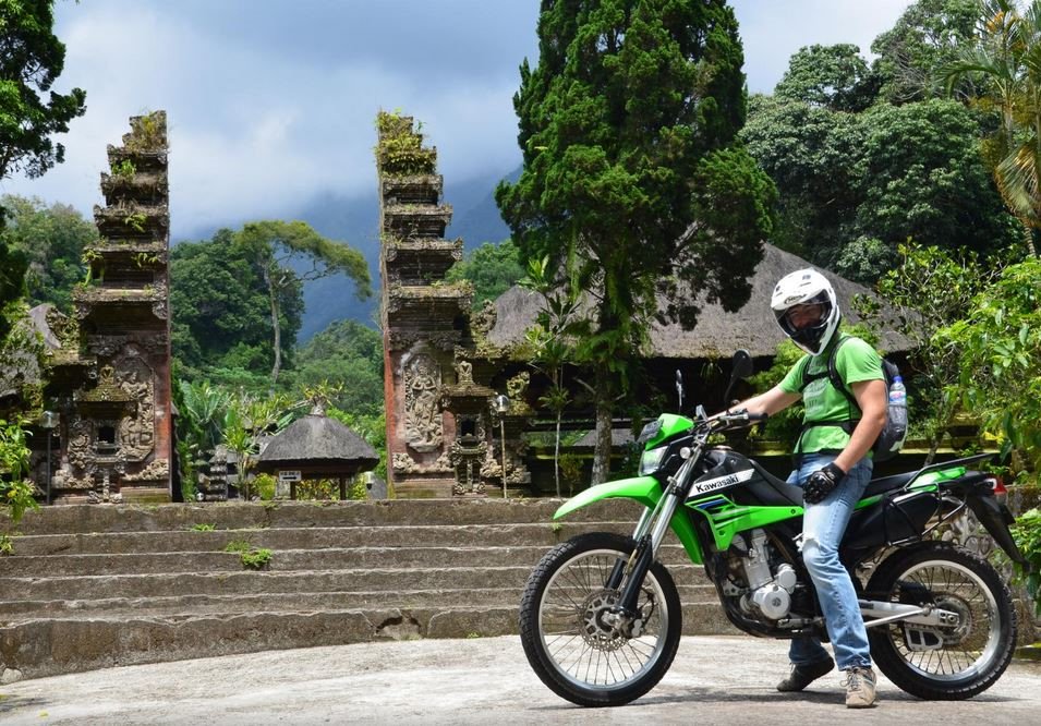 Xe máy là phương tiện thuận tiện - Du lịch Bali