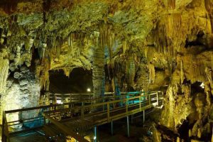Những hang động nổi tiếng ở Hà Giang
