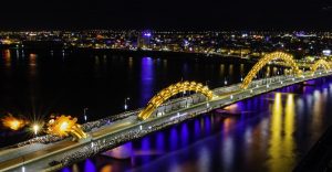 cầu rồng - điểm du lịch Đà Nẵng Hội An