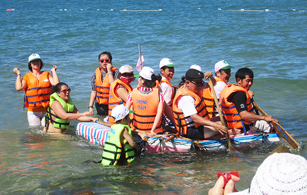 Du lịch kết hợp teambuilding