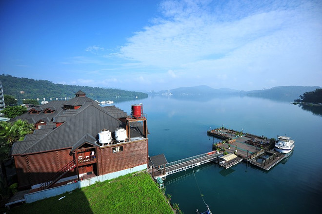 Khám phá vẻ đẹp quyến rũ của Hồ Nhật Nguyệt