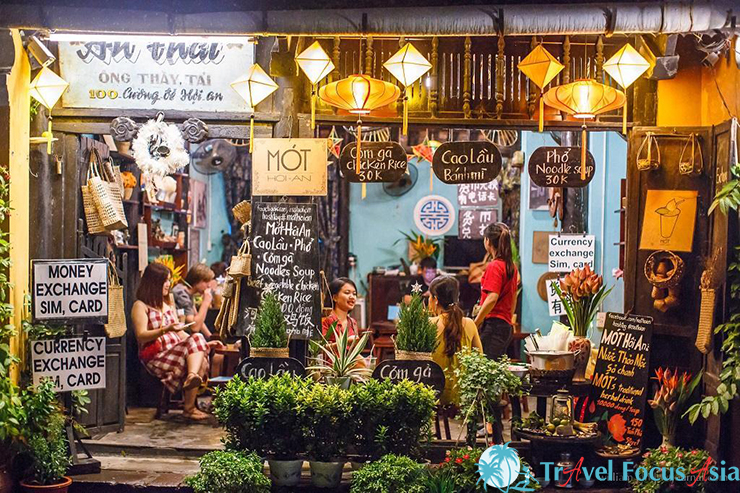 Hoi An tourism at night