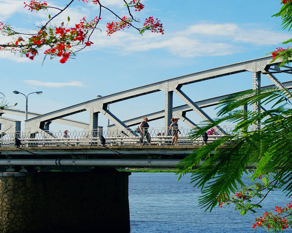 Top 7 Cây Cầu Sống Ảo Đẹp Nhất Việt Nam - FOCUS ASIA TRAVEL