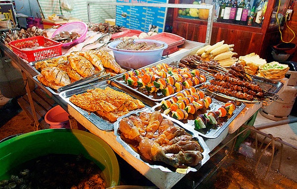 What to eat at the Phu Quoc night market