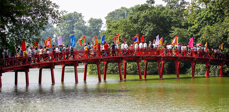 The scene of Hanoi in the spring of poetic