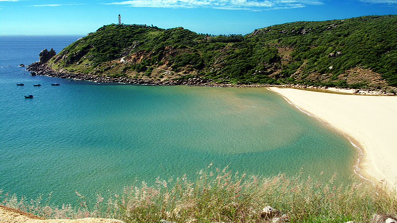 Dai Lanh Beach- A Strikingly Gorgeous Spot in Nha Trang, Vietnam