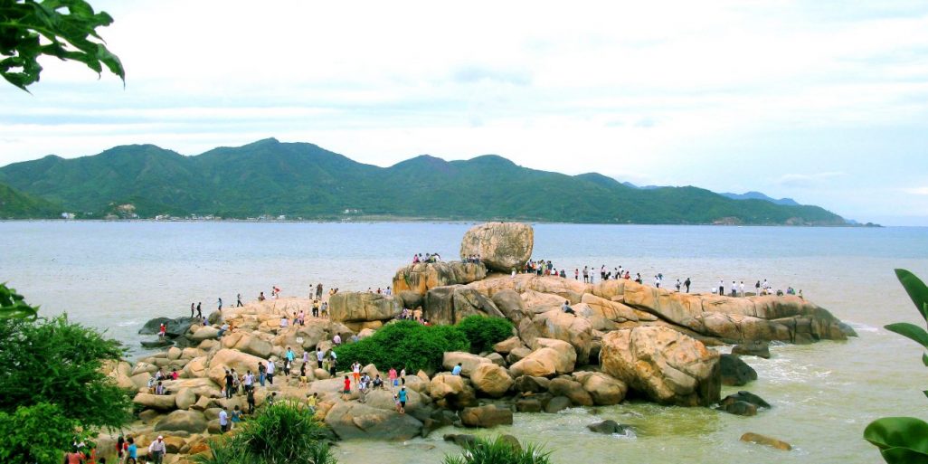 Hòn Chồng Nha Trang