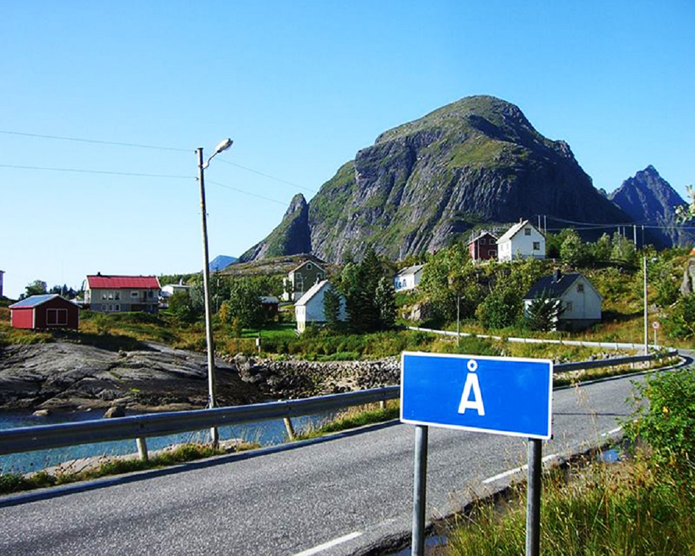 Ghé thăm ngôi làng trên quần đảo Lofoten có cái tên độc nhất thế giới