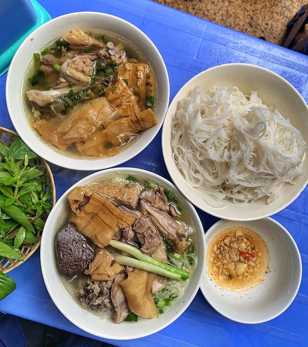 delicious noodle address in Hanoi