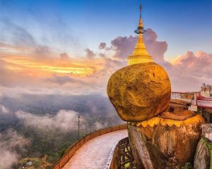 chùa núi vàng tại bangkok