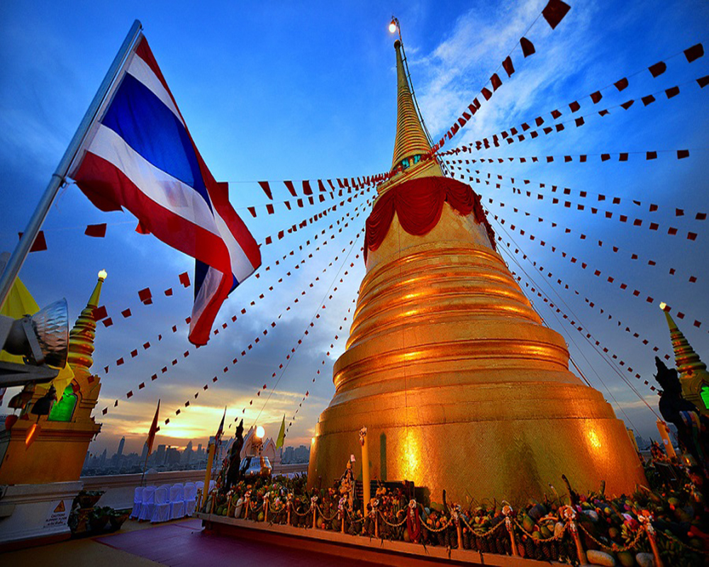 chùa núi vàng ở bangkok