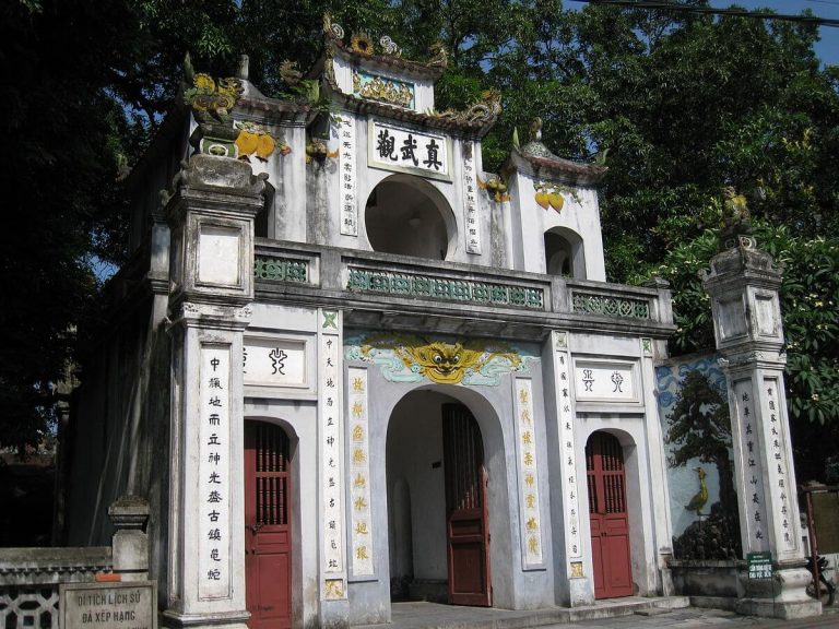 go to Hanoi temple