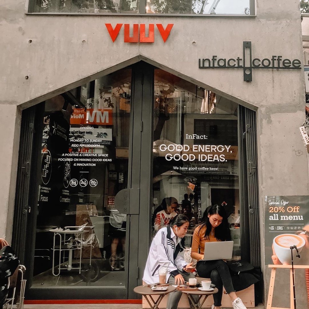 Quiet coffee shop in Hanoi