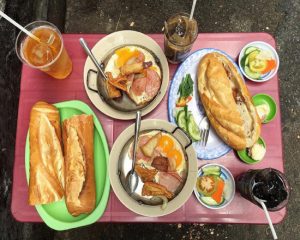 Top 4 quán bánh mì chảo ngon nhất ở Sài Gòn