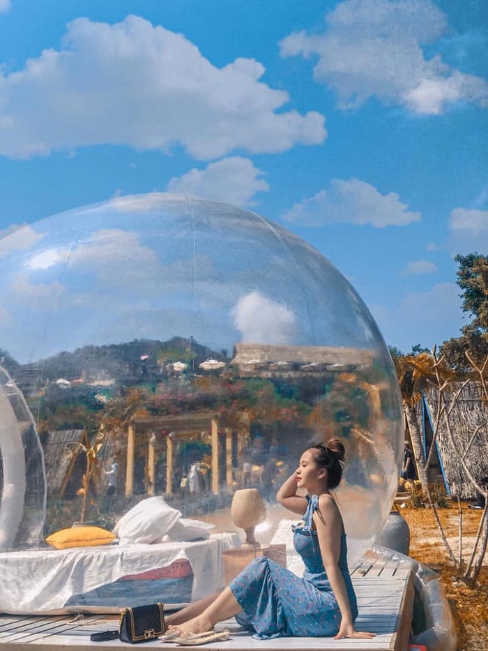 Travel famous bubble room