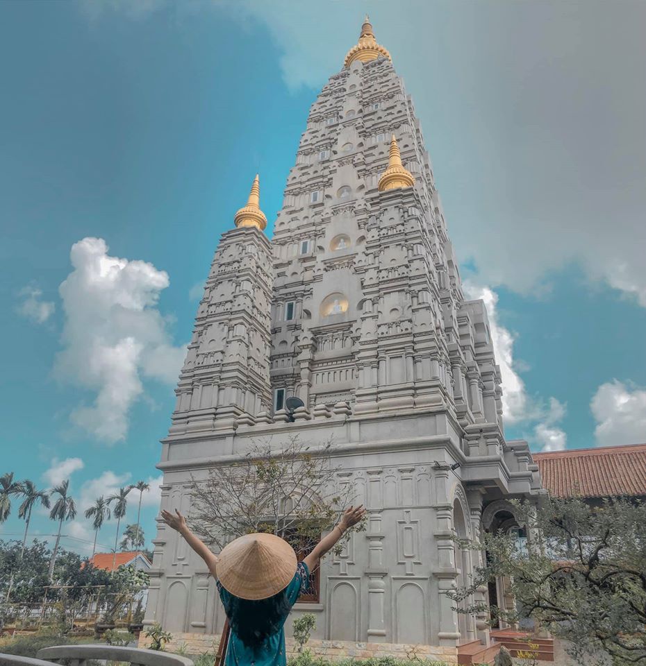 Huyen Khong Pagoda