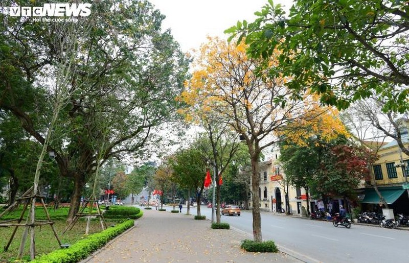 Hanoi is quiet and beautiful in mid-March