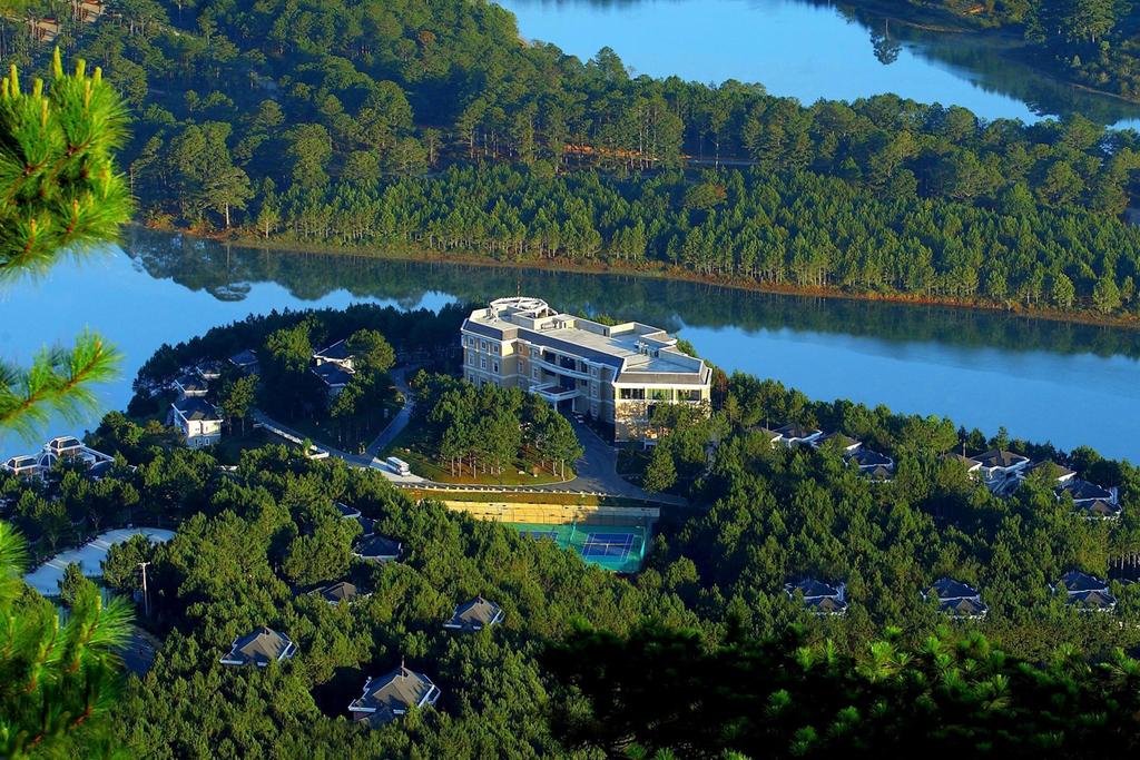 Khách sạn Dalat Edensee Lake Resort & Spa