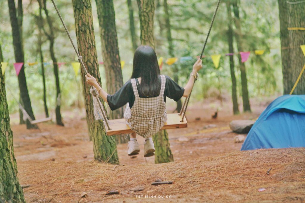 Ham Pig Mountain is a familiar camping place of Ha Thanh people