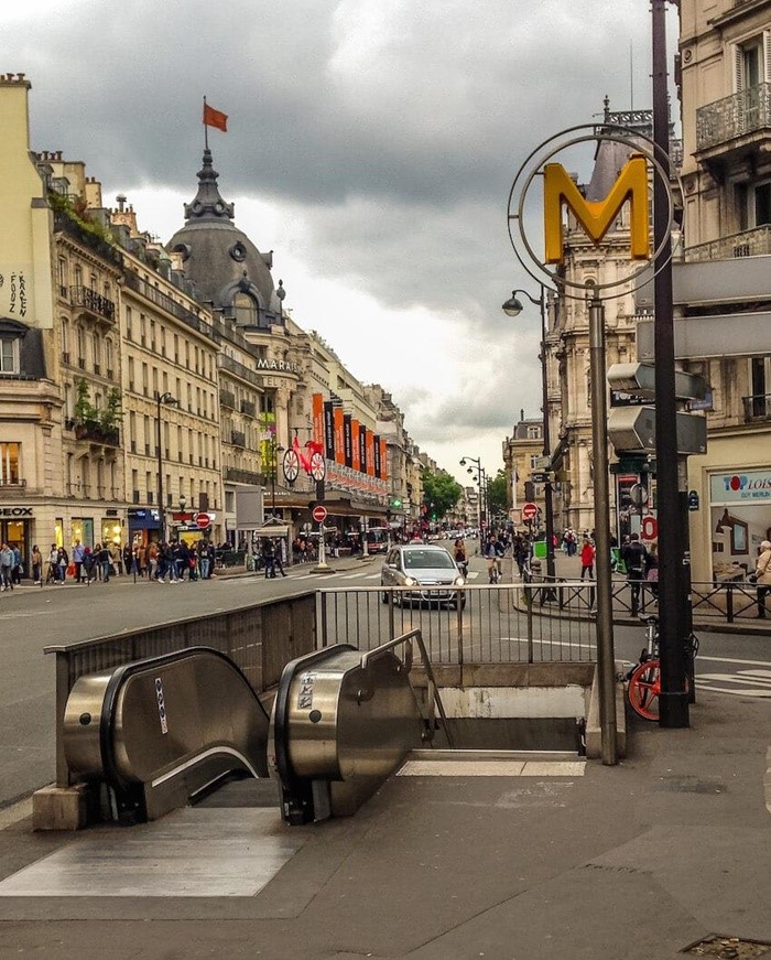 Bến tàu điện ngầm là địa điểm diễn ra nhiều kiểu lừa đảo ở Paris