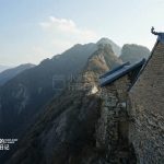 Ngôi đền cổ trên đỉnh núi ngàn mét tại Trung Quốc