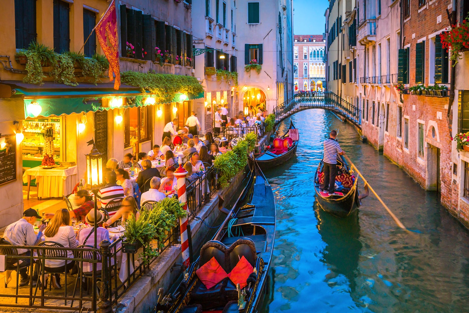 TOUR TÂY ÂU TPHCM - PHÁP - THỤY SĨ - Ý - VATICAN 10N9Đ - Ảnh 16