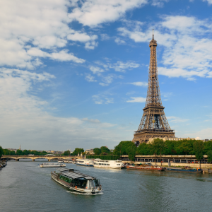 Trải Nghiệm Du Thuyền Trên Sông Seine Ở Paris - Khám Phá Thành Phố Ánh Sáng Từ Góc Nhìn Mới