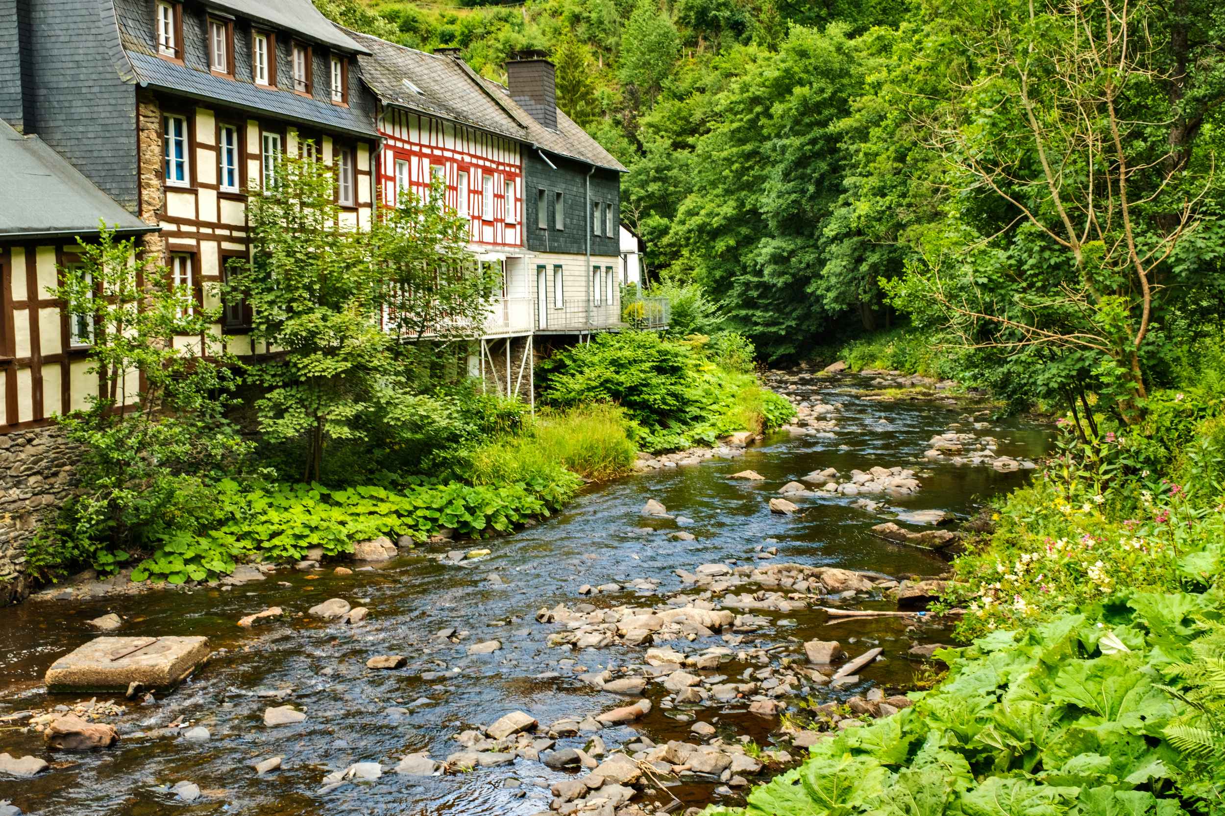 Monschau – Ngôi làng ven sông thơ mộng (Nguồn ảnh: Sưu tầm)