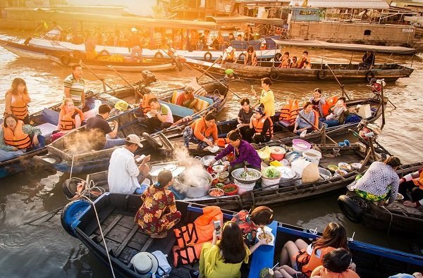 Chợ nổi Cái Răng – địa điểm du lịch Tết Nguyên đán 2025 siêu độc đáo (Ảnh: Sưu tầm)